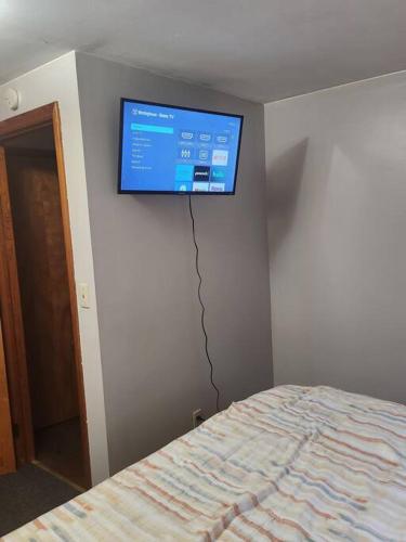 private upper 1 bd apartment in Buffalo, USA
