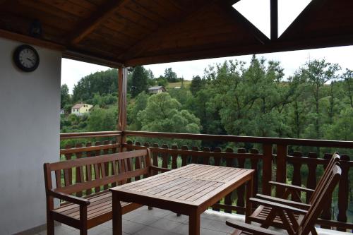 Kilátás, Chata Potácelova 1c, Přímělkov, za mostem 200 m, druhá chata, směr Bítovčice (Chata Potacelova 1c, Primelkov, za mostem 200 m, druha chata, smer Bitovcice) in Jamne