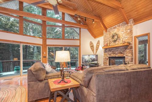 Bear Mountain Lodge in Swanton, USA