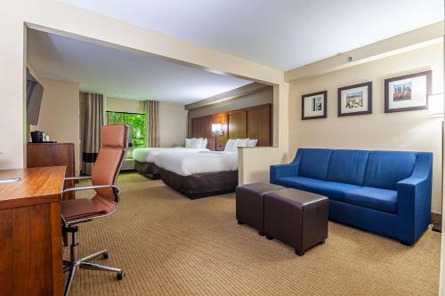 Comfort Suites Morrow- Atlanta South