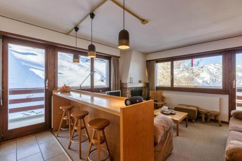 MP24 Ski in, out apartment on slopes with indoor private parking space, La Tzoumaz (photo 10)