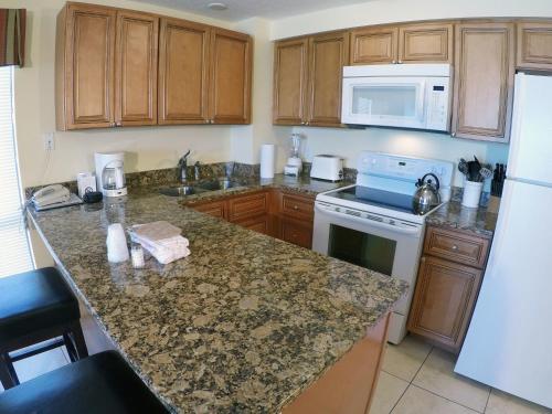 Island Gulf Resort – Madeira Beach, FL