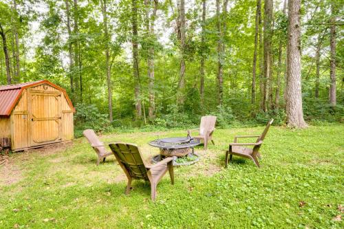 Orleans Retreat with Private Hot Tub and Fireplace! in Bedford