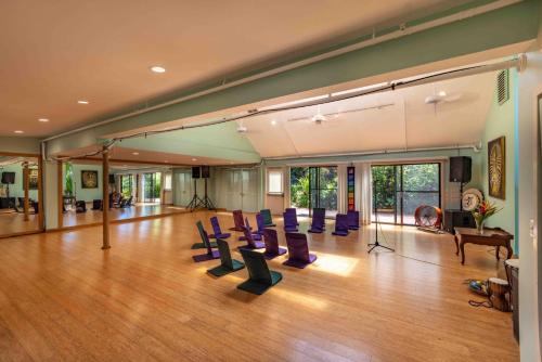 Gardenia Room on Tropical Lush Farm in Haiku, Maui