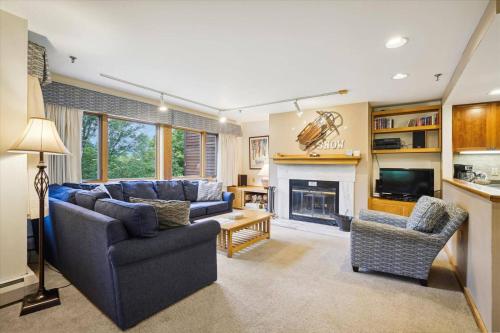 Enjoy this spacious three bedroom three bathroom Highridge Condo B1 in Killington, USA