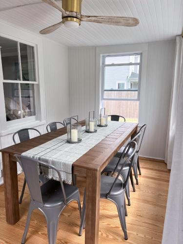 Зручності, Hamptons Getaway Home, Sleeps 7 in Схід Квог