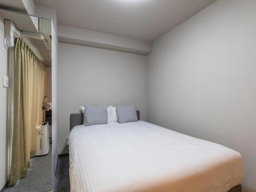 Double Room - Non-Smoking  image 10