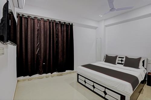 OYO Flagship Hotel Blueberry Rooms