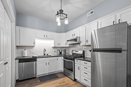 Main Street Balcony Apartment For up to 8 guests! secondary