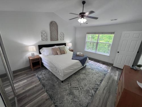 Springhurst Serenity Fresh 4BR Getaway in OFallon, USA