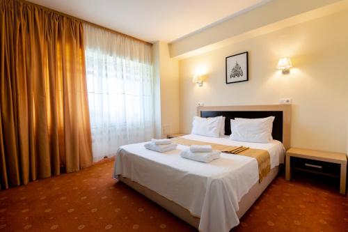 Business King Room image 4