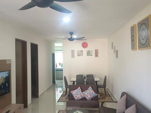 B&B Kota Bharu - Shazz Homestay by Paradigma - Bed and Breakfast Kota Bharu