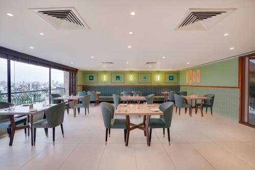 Lemon Tree Hotel, Rajkot, Rádžkót (fotografie 7)