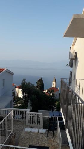  Apartman Sea view, Pension in Brist bei Orah