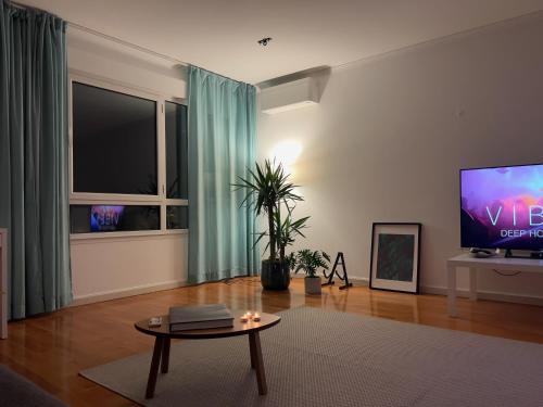 Boutique Apartment - 2 Bedroom - Lisbon City Center