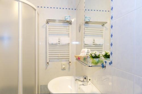 Hotel St Pierre - image 11