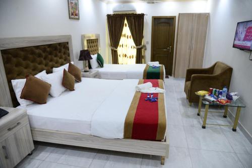 Hotel Deluxe Lahore – Lahore, NY