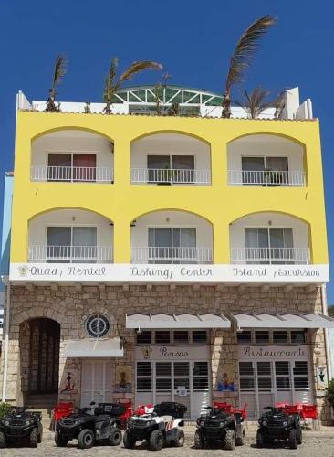 Unterkunft von außen, Pensao Big Game Maio in Vila do Maio