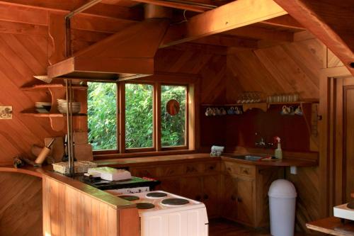 Te Nikau Retreat in ปูนาไกกิ