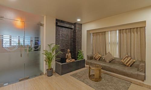 Facilities, OYO Flagship 813600 Tranquil Inn near Market Square Mall