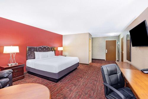 Ramada by Wyndham Grand Forks