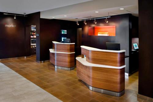 Courtyard By Marriott Hartford Windsor Airport