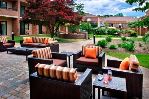 Courtyard By Marriott Hartford Windsor Airport