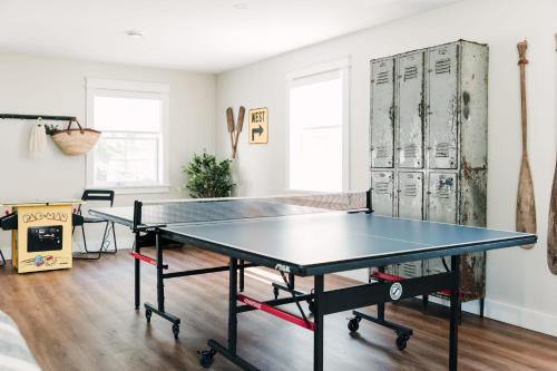 Accommodation in West Lake