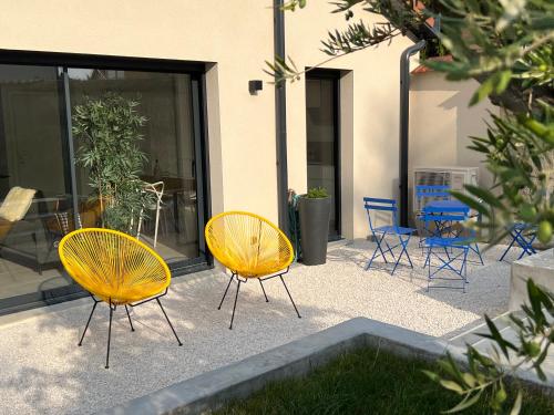 Villa Gaïa - 2 suites lits King size et salles de bain privatives - parking privé - 10 minutes Eurexpo - Aéroport - Groupama Stadium gîte à louer Saint-Laurent-de-Mure