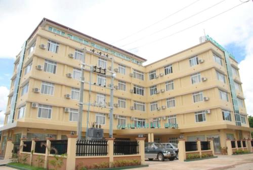 

Golden Hill Hotel - Lashio
