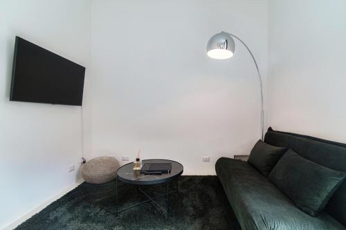 Giuliny Lovely Flat - The House Of Travelers