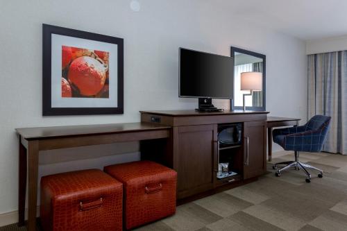 Hampton Inn & Suites San Diego-Poway - image 9