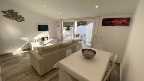 Luxury oceanfront villa in an idyllic location no1