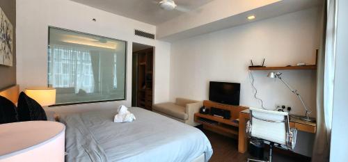 CORMAR SUITES 163 STUDIO walking distance to Petronas Twin Tower KLCC photo 4