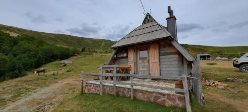 Surrounding environment, Eko katun Vranjak, koliba 28 in Dolovi Lalevića