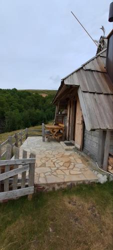 Surrounding environment, Eko katun Vranjak, koliba 28 in Dolovi Lalevića