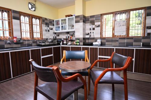 บริการและสิ่งอำนวยความสะดวก, The Hook BnB near พิพิธภัณฑ์ป่าไม้และชาธัม ซอว์มิลล์