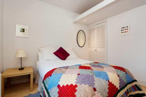 Veeve - Dolby Delight - image 7