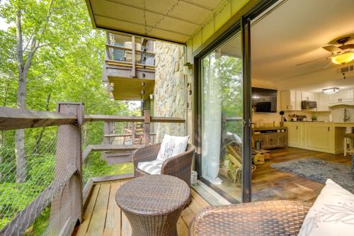 Sevierville Condo with Balcony and Pool Access! in Sevierville, USA