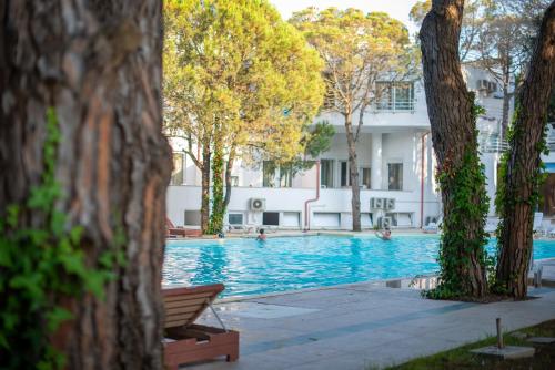 Marea Resort - image 2