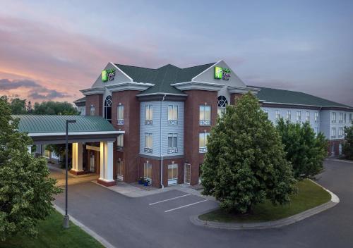 Holiday Inn Express & Suites Superior, an IHG Hotel in Superior, USA