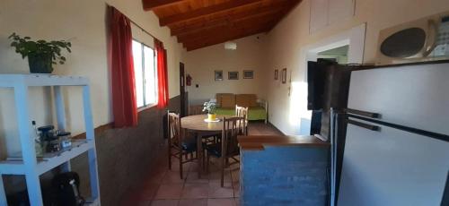 บริการและสิ่งอำนวยความสะดวก, Casas HG-Acepta mascotas-Desayuno sencillo-Pileta climatizada en predio a 2 kilómetros (Casas HG-Desayuno sencillo entregado al check in-Pileta climatizada en predio a 2 kilometros-Acepta ) in อวยร์ตา กรังเด