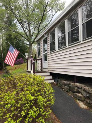 Little Loon Cottage and Beach on Webster Lake Little Loon Cottage and Beach on Webster Lake