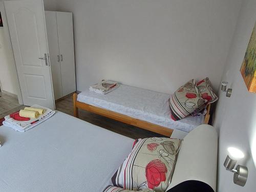 Apartments Window - image 2