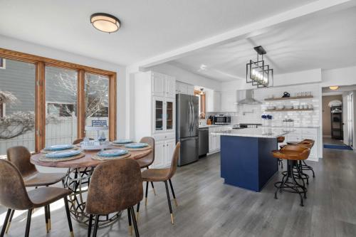 Lake Pepin Waterfront Cottage - Steps to Beach! in Lake City, USA
