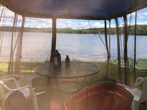 Little Loon Cottage and Beach on Webster Lake Little Loon Cottage and Beach on Webster Lake