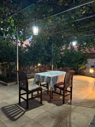 Tulip House in Stavros