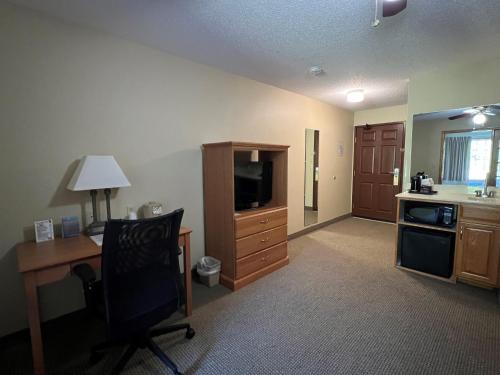 One-Bedroom King Suite
