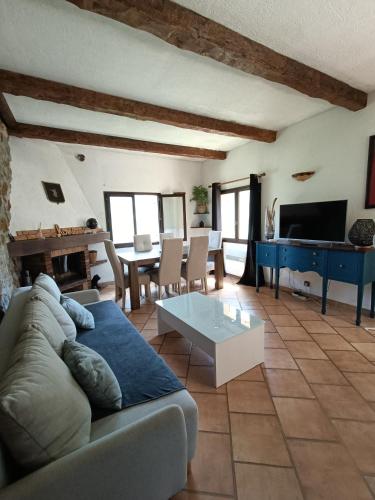 Appartement privatisé dans maison - Gilette