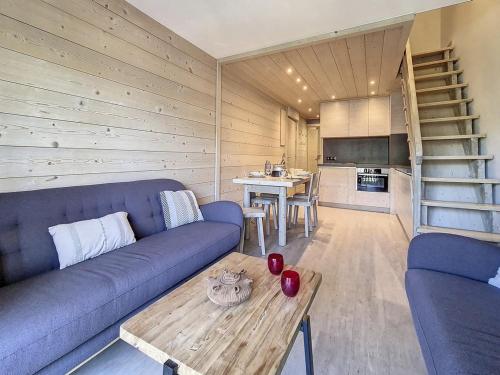 Duplex rénové à Méribel, proche pistes et commerces, balcon avec vue, Wi-Fi inclus - FR-1-688-53